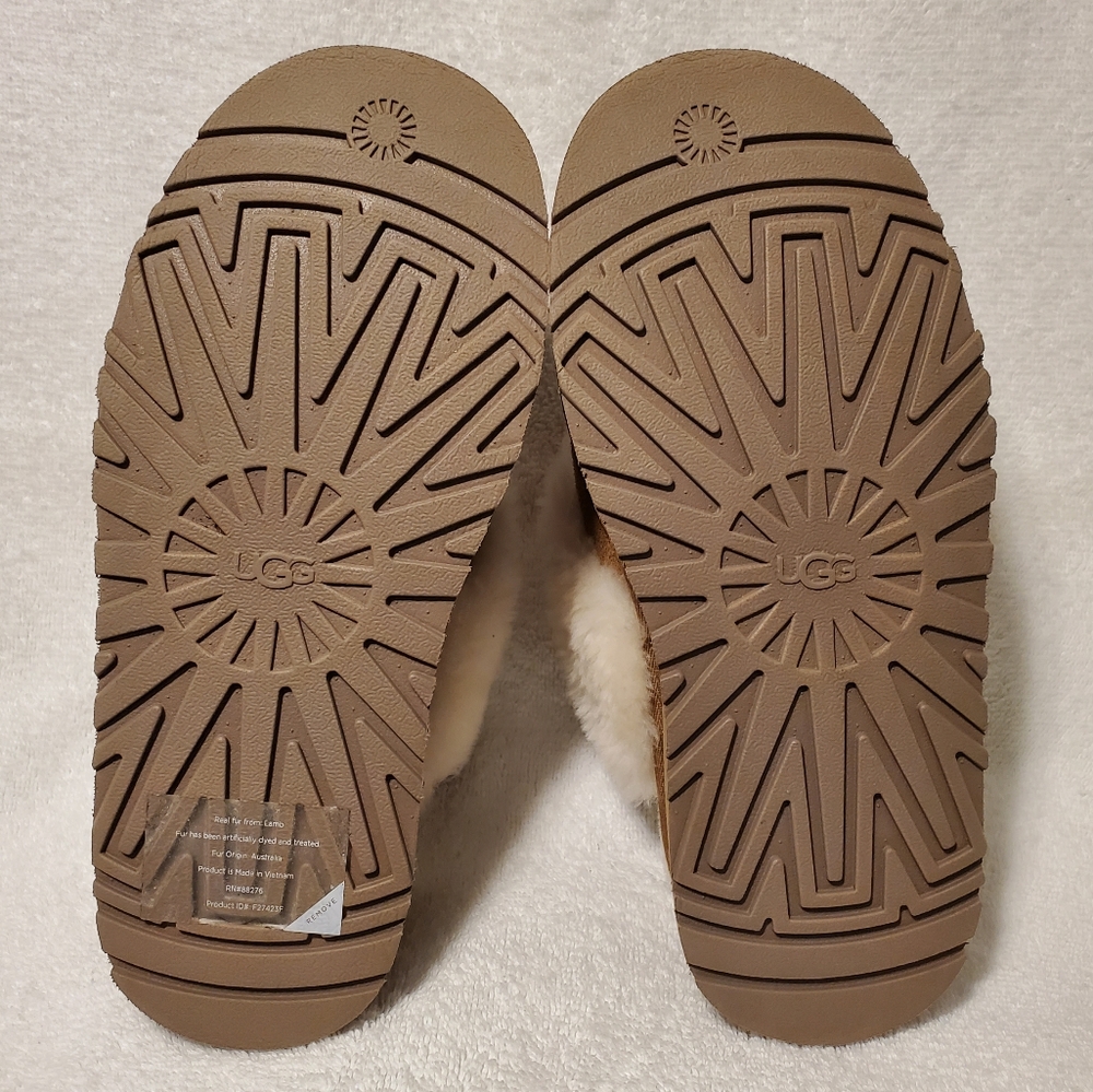 UGG Chestnut Shearling Platform Slide with Cream Sheepskin Trim - Picture 5 of 6